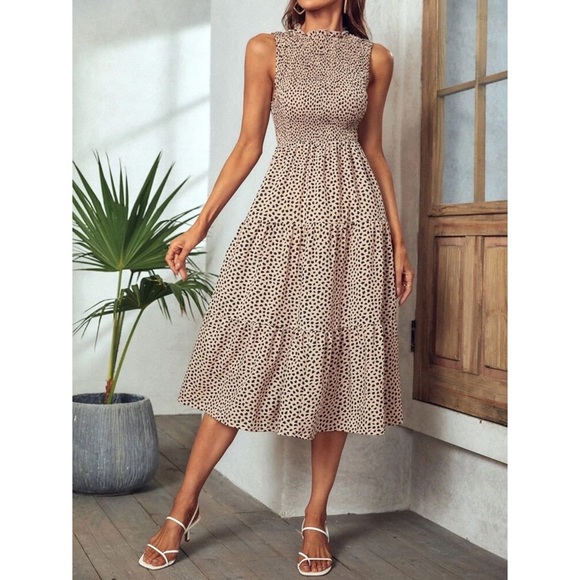 Rose All Over Print Shirred Ruffle Hem Dress - Picture 6 of 13